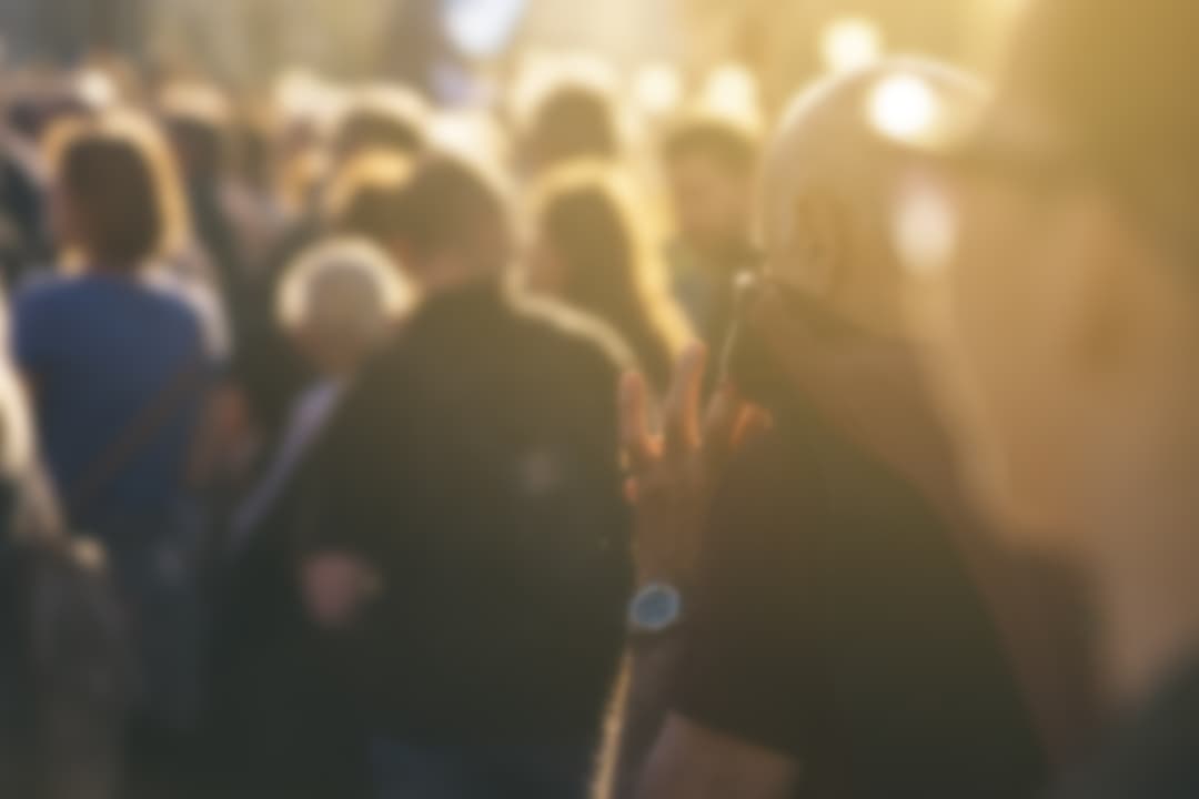 Människor i oskärpa